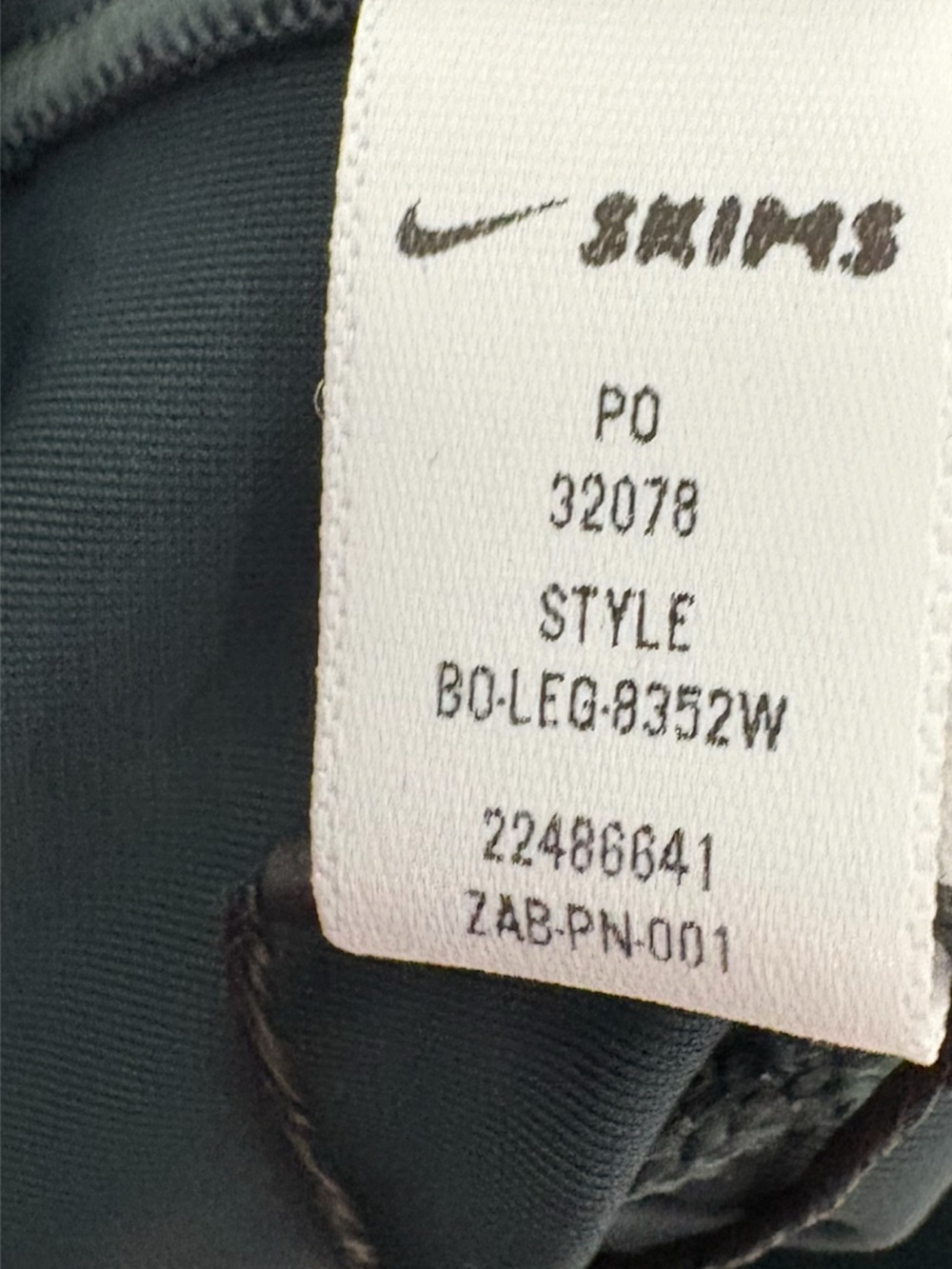 Nike x SKIMS Shine High-Waisted Bonded 26" Leggings Dark Teal Large - Picture 3 of 10